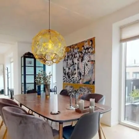 Executive Harbour Penthouse Lejlighed