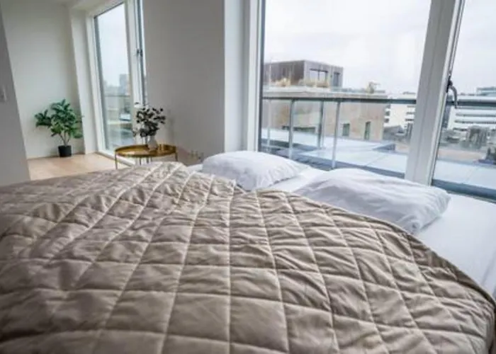 Executive Harbour Penthouse