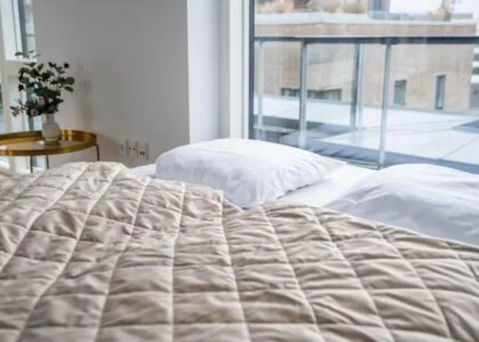 Executive Harbour Penthouse Apartment