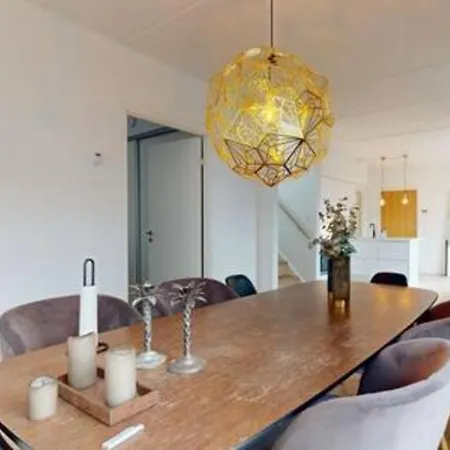Executive Harbour Penthouse דירה *